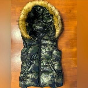 Aqua Camo Quilted Hooded Puffer Vest with Faux Fur Trim